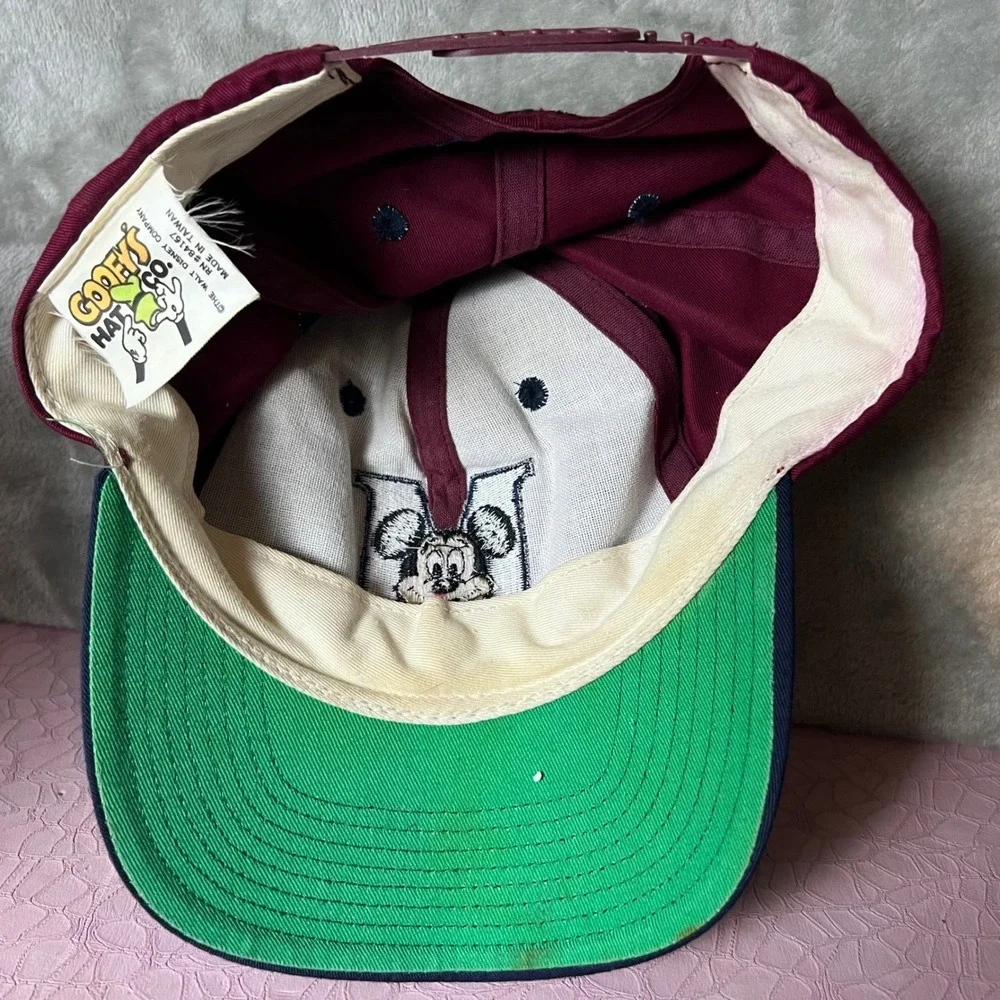 Vintage Disney Mickey Mouse Goofy Hat co Embroidered Snapback‎ Cap Maroon Navy